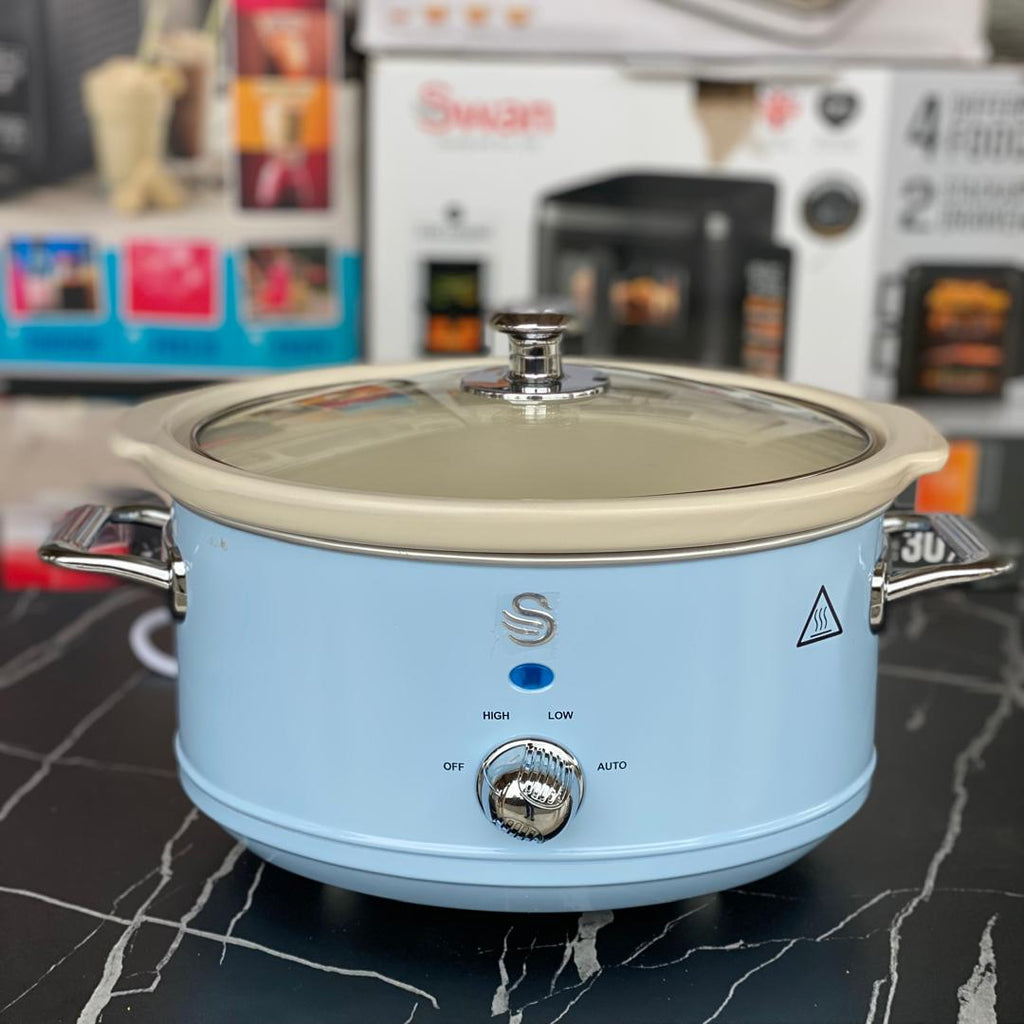 3.5L  Swan Retro Slow Cooker - Store Reject