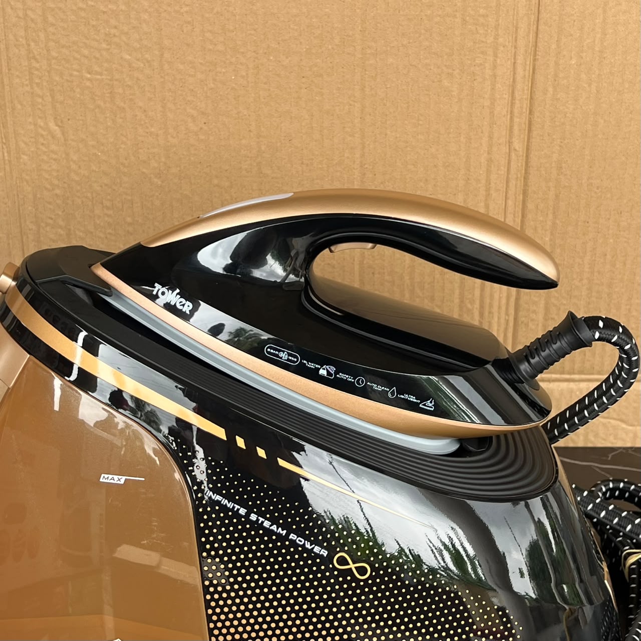 Tower Pure Steam Infinity Xpress 8 Bar Steam Generator Iron
