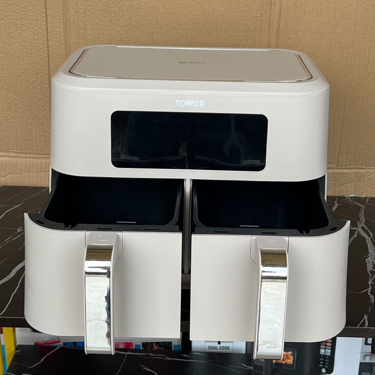 8.5L Tower Vortx  Dual Basket Air Fryer in Latte - Store Reject