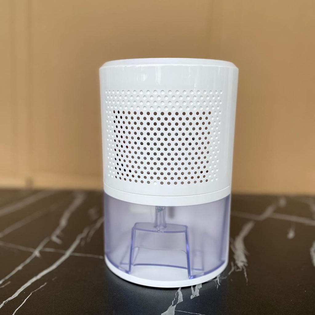 900ml Black+Decker portable mini dehumidifier