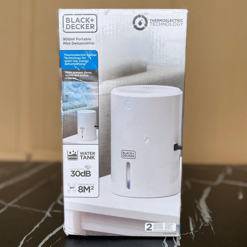 900ml Black+Decker portable mini dehumidifier