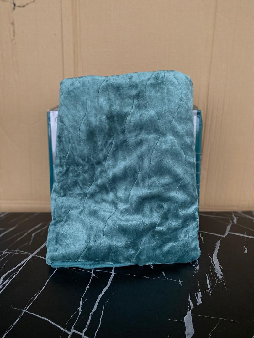 Carmen Luxury Heated Throw