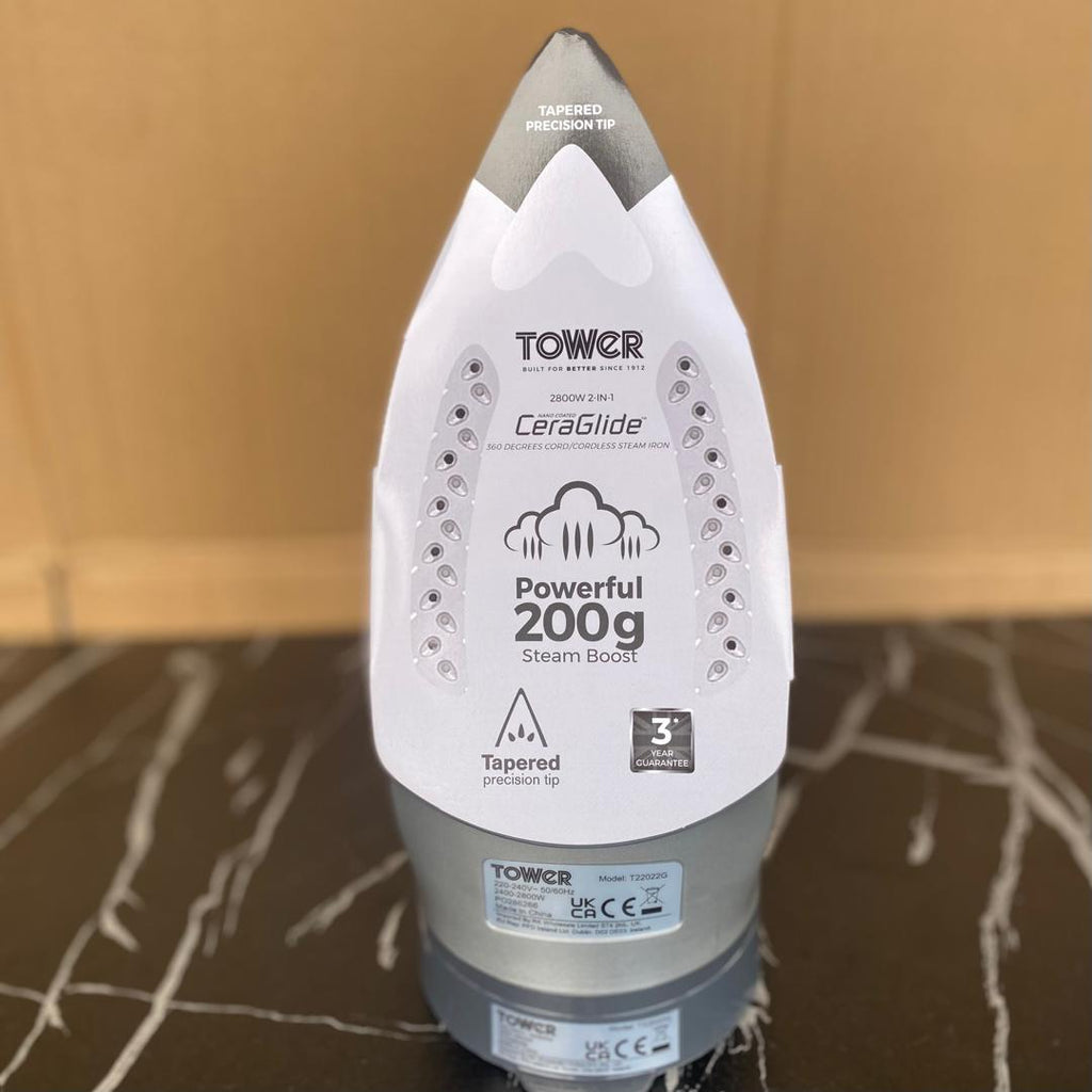 Tower Ceraglide 2800W 2-in-1 cord/cordless steam iron