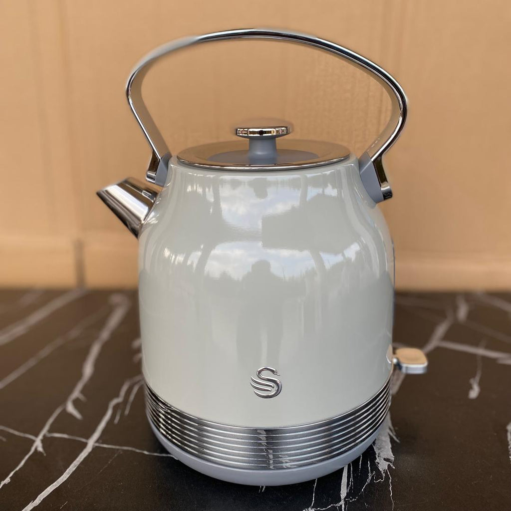 1.7L Swan Retro Traditional Kettle