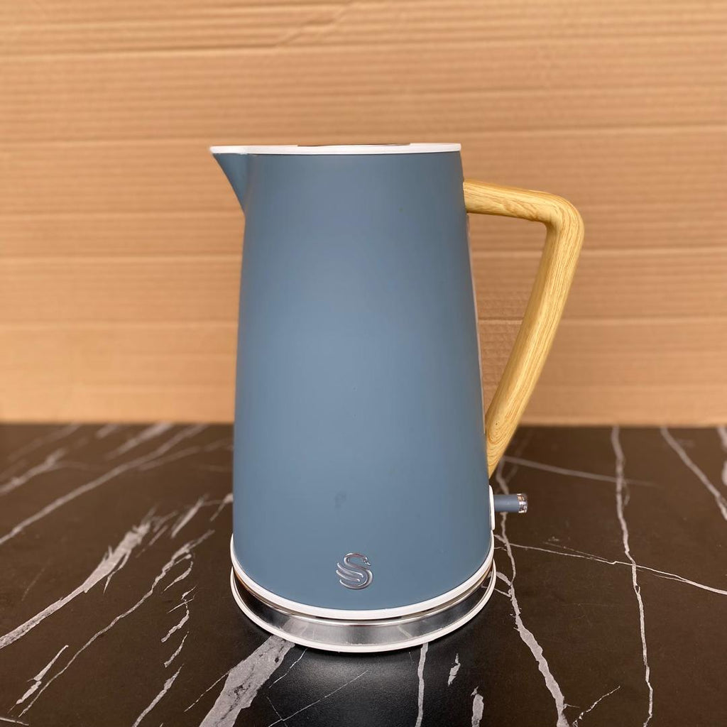1.7L Swan Nordic Kettle - STORE REJECT