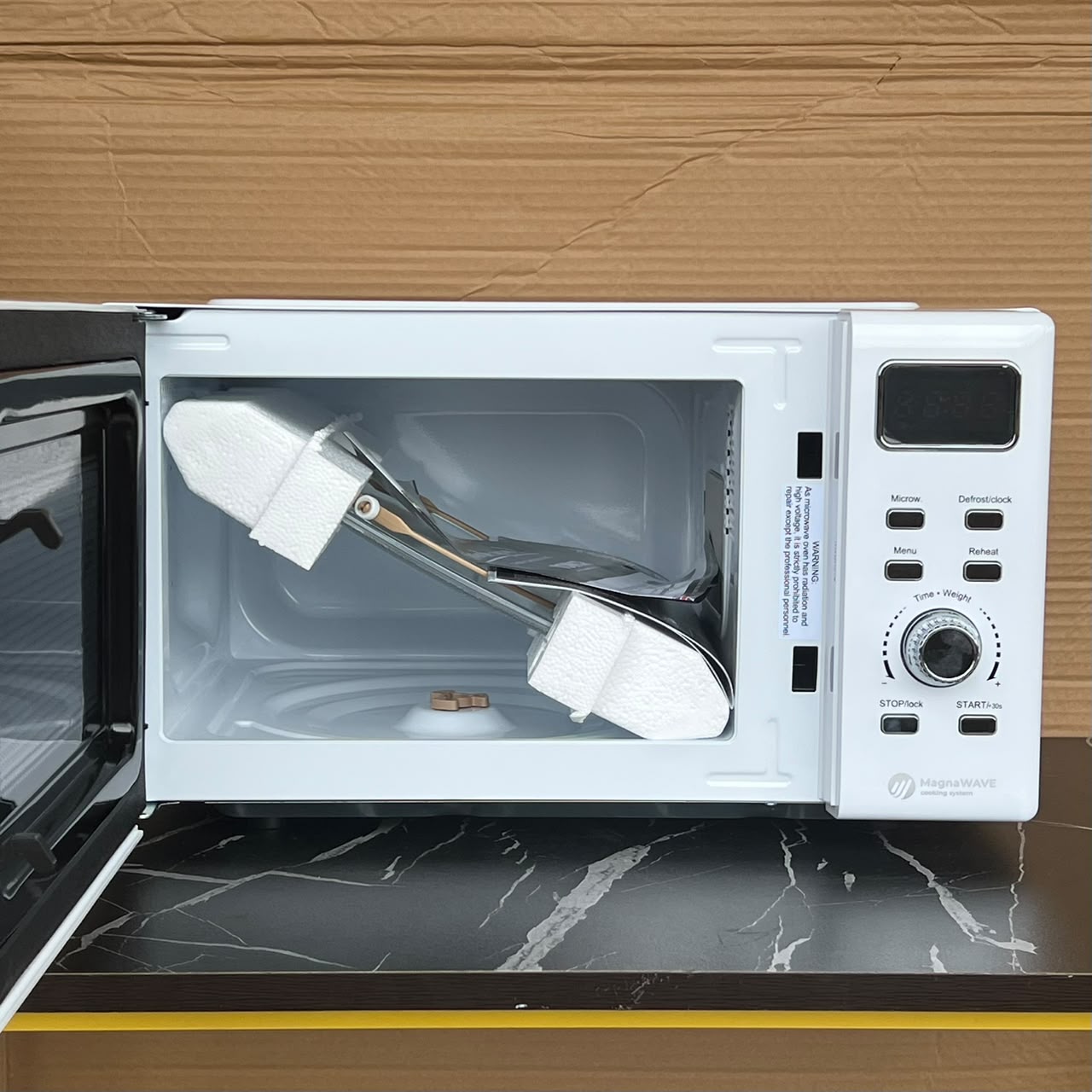 20L Tower 800W Digital Microwave