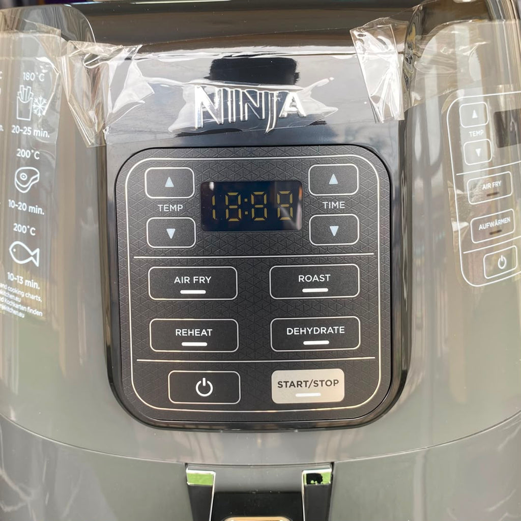 3.8L Ninja Air Fryer AF100 - NEW