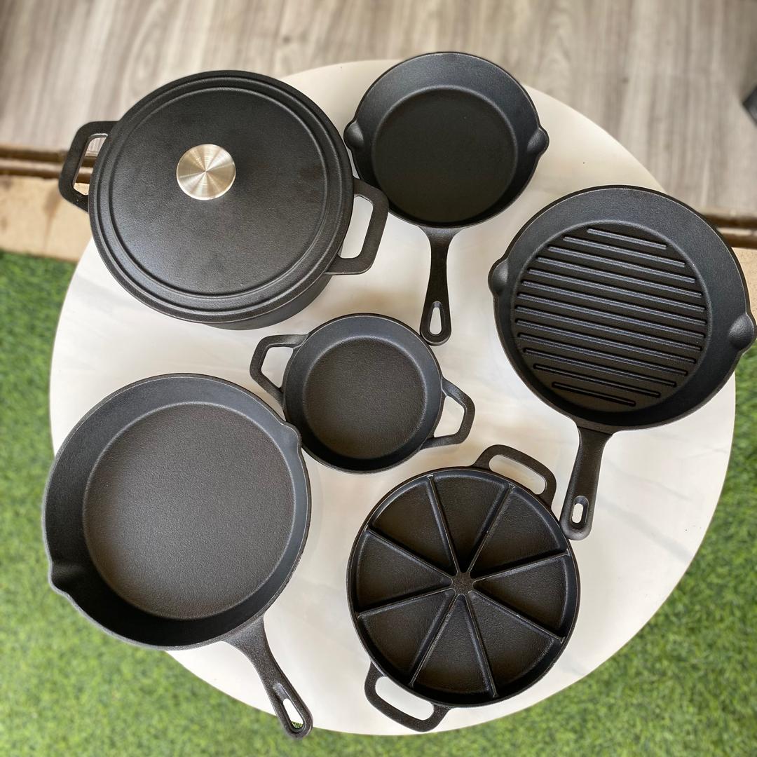 7-Piece Pre-Seasoned Cast Iron Cookware Set - NEW