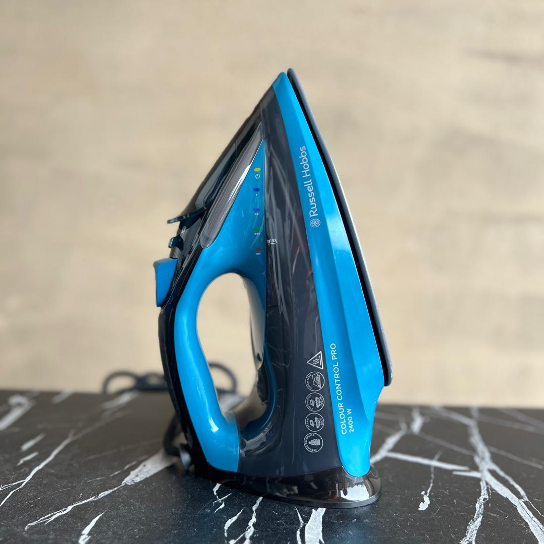 Russell Hobbs Colour Control Pro Steam Iron - PRE-OWNED