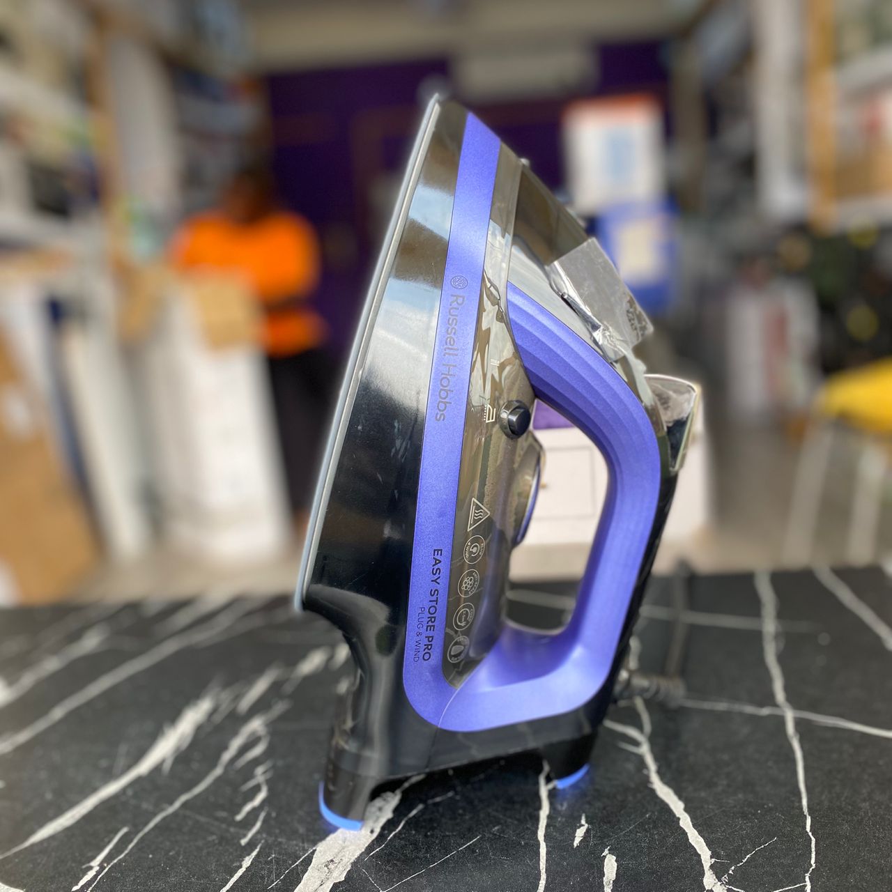 Russell Hobbs Easy Store Pro Plug & Wind Steam Iron - PRE-OWNED