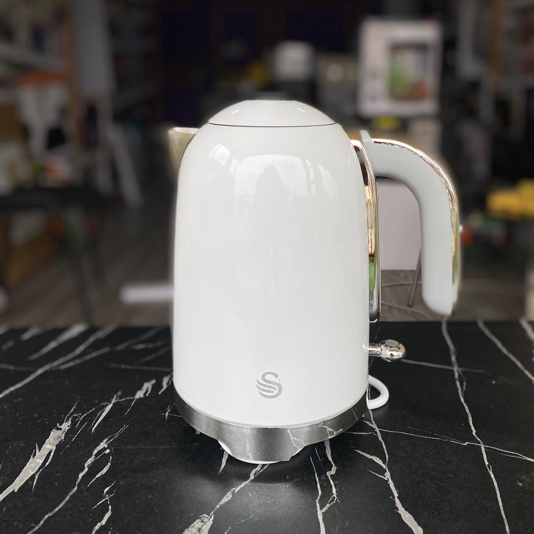 1.7L Swan Solace Rapid Boil Jug Kettle - STORE REJECT