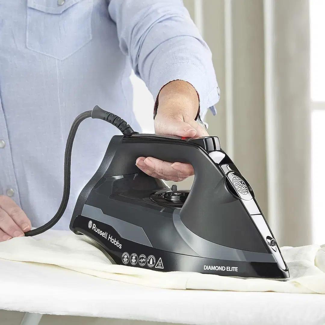 Russell Hobbs Diamond Elite Steam Iron - PRE- OWNED