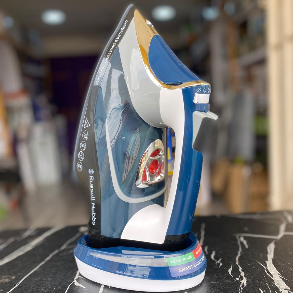 Russell Hobbs Cordless One Temperature Steam Iron - STORE REJECT