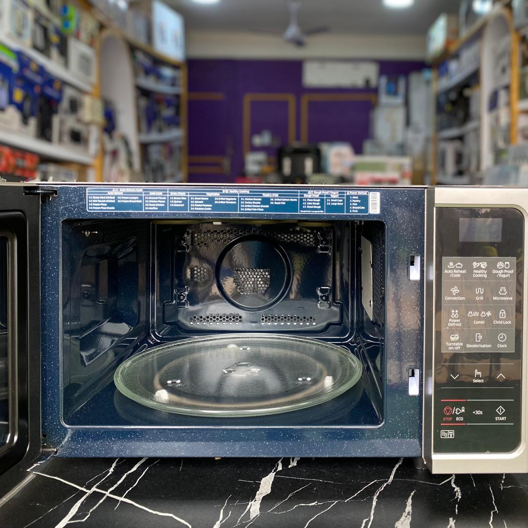 28L Samsung Smart Oven Convection Microwave - STORE REJECT