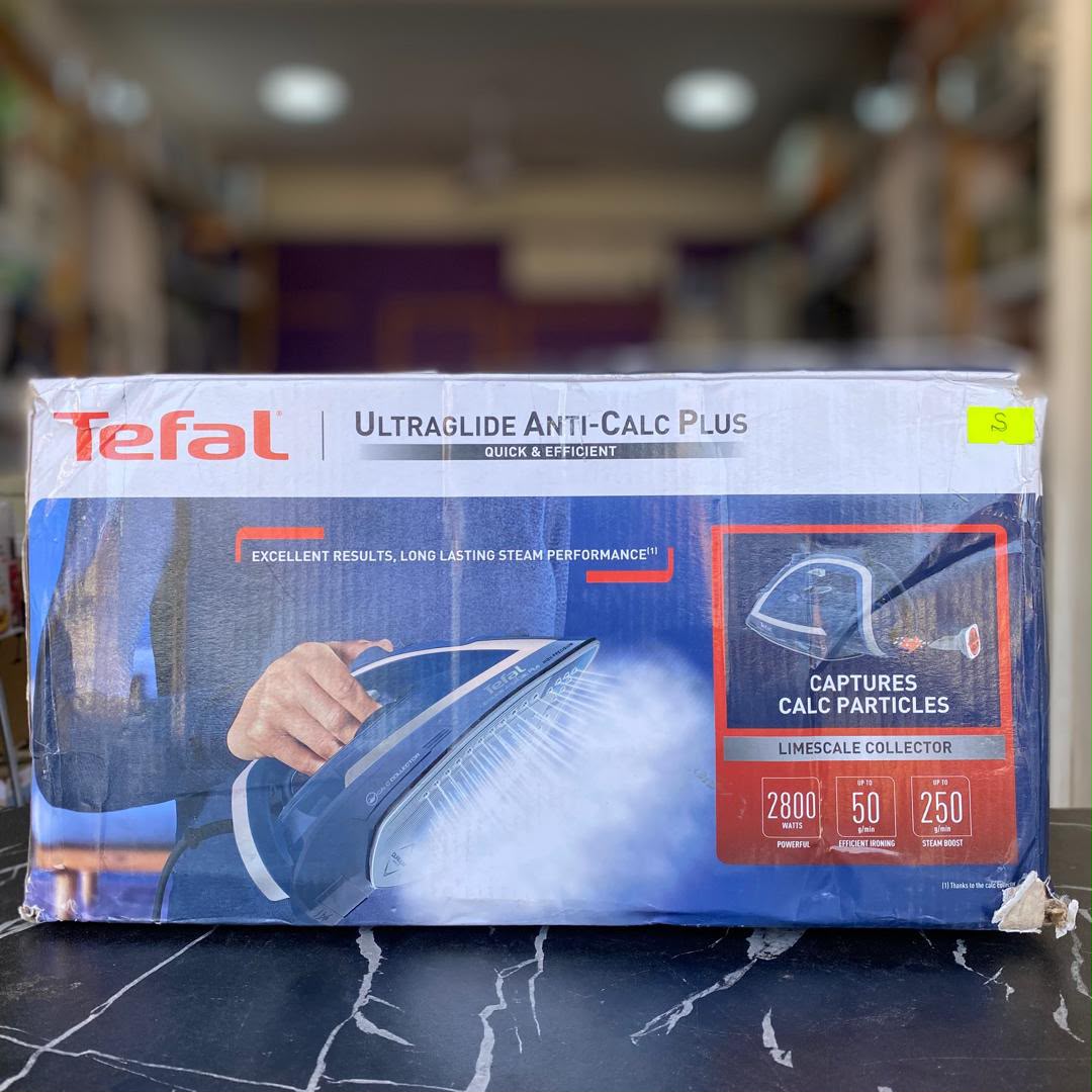Tefal Ultragliss Plus Anti-Calc Steam Iron - STORE REJECT