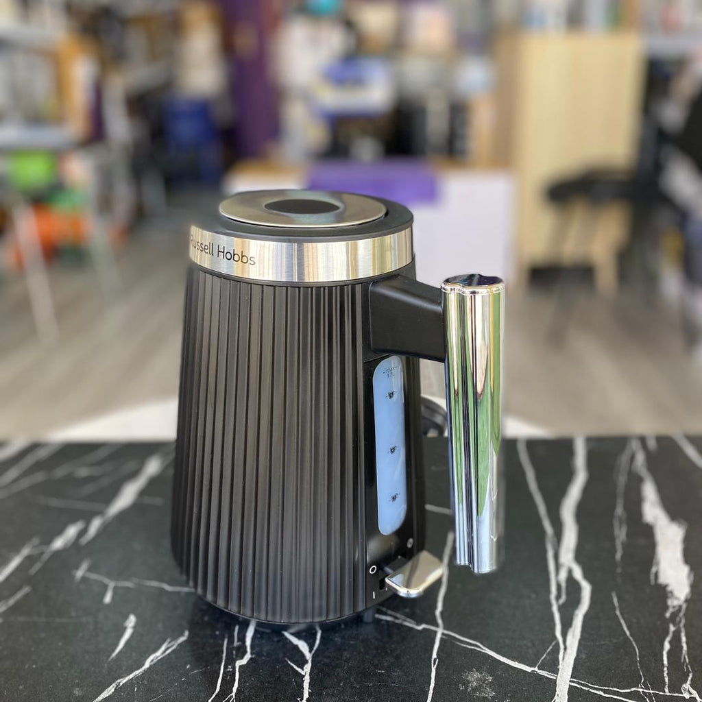 Russell Hobbs Brontë Black Kettle - NEW