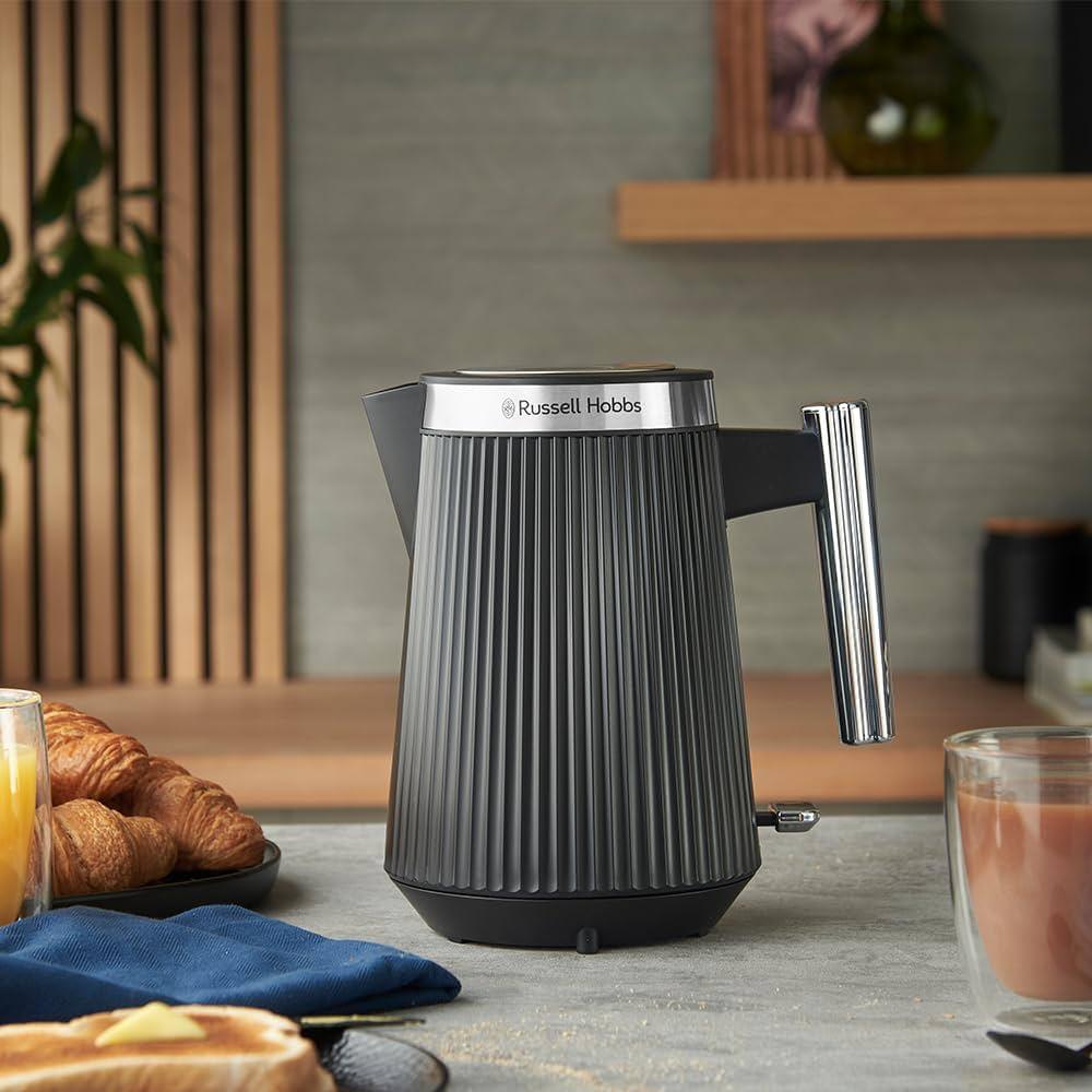 Russell Hobbs Brontë Black Kettle - NEW