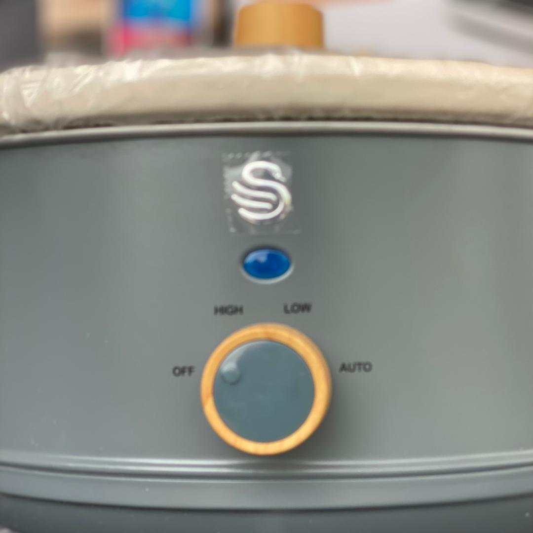 3.5L Swan Retro Slow Cooker  - New