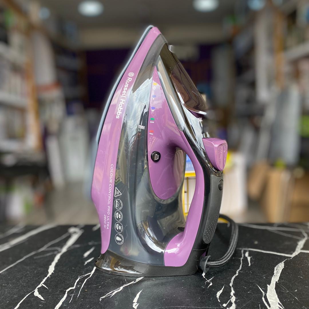 Russell Hobbs Colour Control Pro Ultra Steam Iron - PRE- OWNED